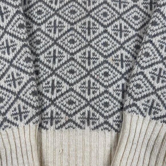 Vintage 100% Wool Danish Design Turtleneck Snowflake Sweater Women's Small - Picture 10 of 11